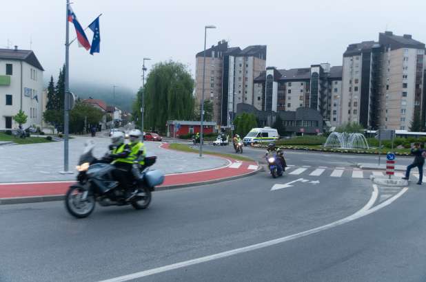 Na budnici okoli 800 motoristov