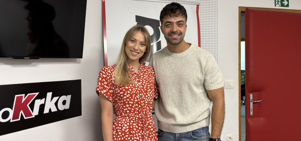 Gašper Rifelj rad obišče radio Krka