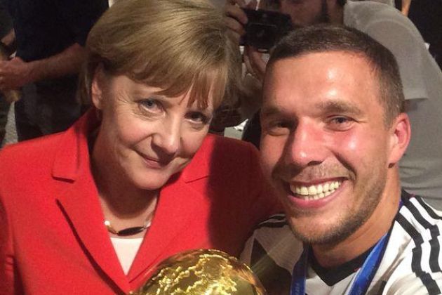 podolski merkel.jpg