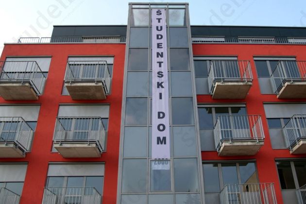 študentski dom.jpg