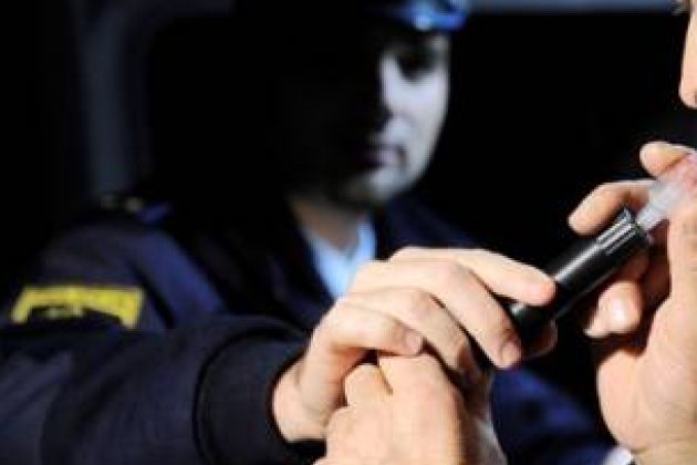 alkotest-policija_bobo_14.01.14_0_0.jpg