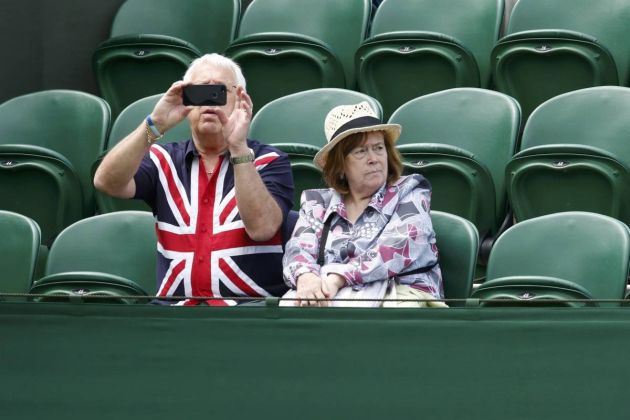 2013-06-25T103507Z_1080292212_LR2E96P0TE8CY_RTRMADP_3_TENNIS-WIMBLEDON.JPG