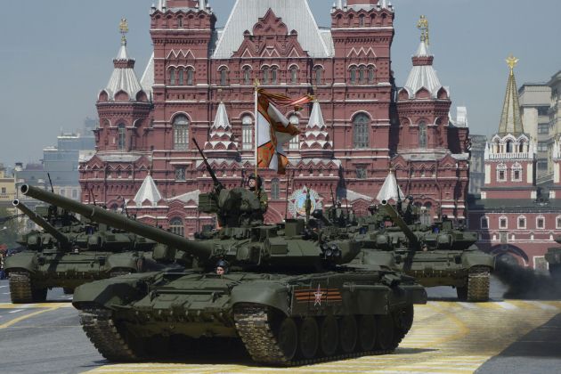 parada moskva, tank, kremelj.jpg
