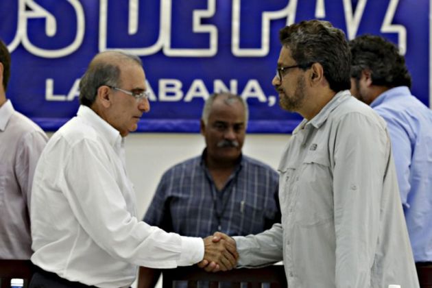 Humberto de la Calle Ivan Marquez kolumbija farc.jpg