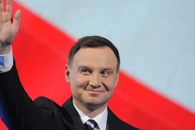 Predsednik načrtuje referendum o znižanju upokojitvene starosti