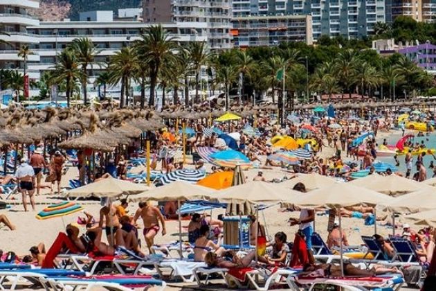 turizem turist nemec majorka dopust počitnice