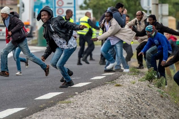 Calais, begunci, migranti.jpg