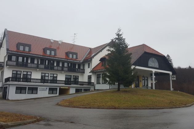 Nekdanji hotel Črni les