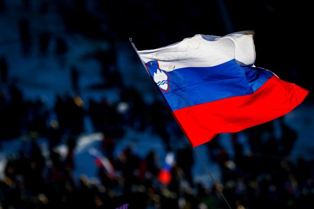 zastava slovenija himna.jpg