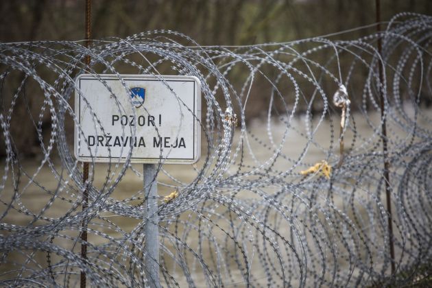 meja, žičnata ograja, slovenija-hrvaška.jpg