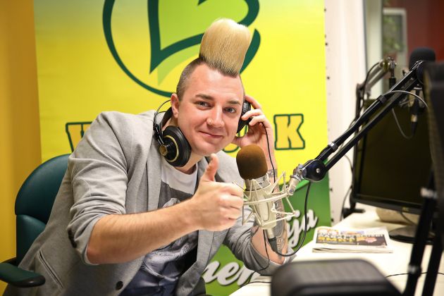 Dejan Krajnc, poskočni muzikanti.