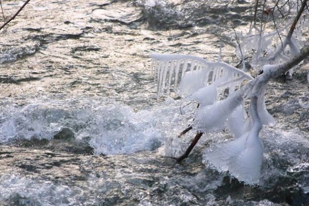 potok-reka-zima-led-mraz_bobo.jpg