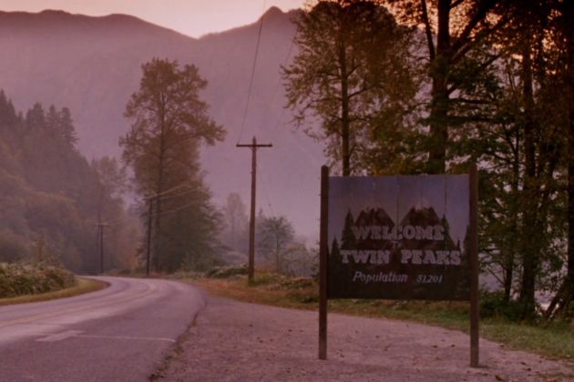 Twin_Peaks_sign.png