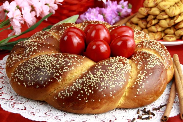 velikonočna pletenica