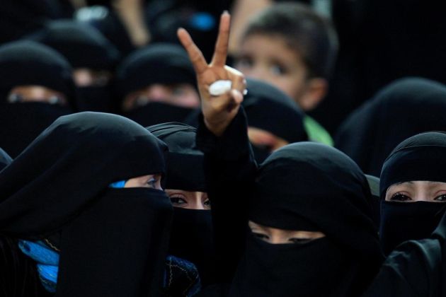 saudova arabija ženske nikab savdska arabija islam.jpg