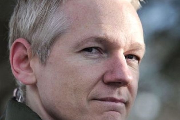 Julian Assange twitter