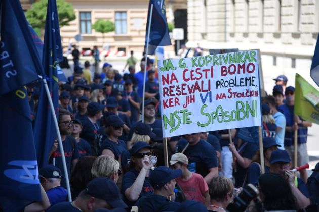protest-sviz-javni-sektor-vlada_bobo4.jpg