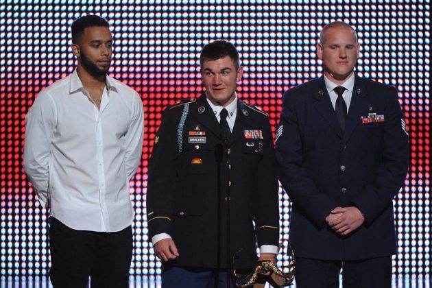 sadler-skarlatos-stone_profimedia.jpg