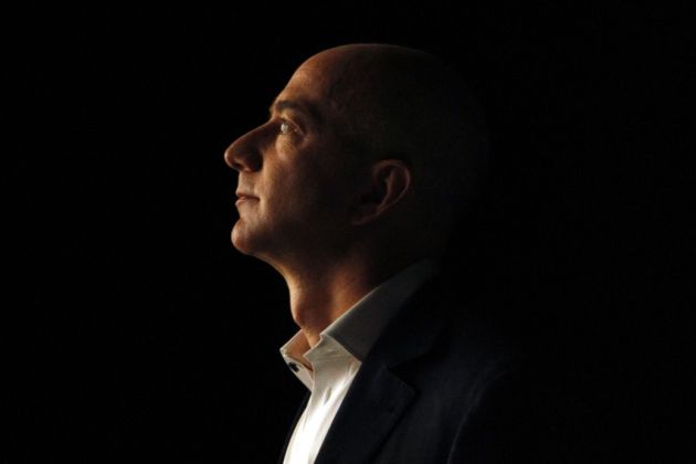 Dobrodelni Jeff Bezos bo podaril več kot 121 milijard dolarjev!