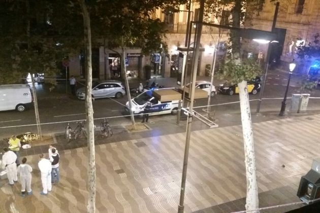 Barcelona, teroristični napad, kombi, žrtve, policija
