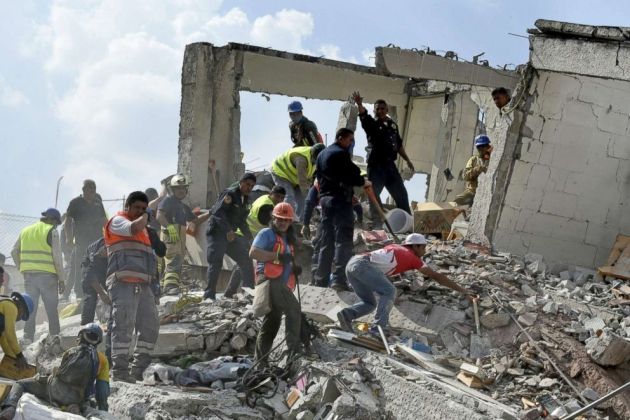 FOTO3 POTRES MEHIKA pt2