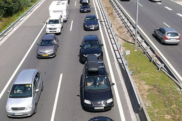 zastoj, gneča, kolona, razvrščanje, primorska avtocesta.jpg