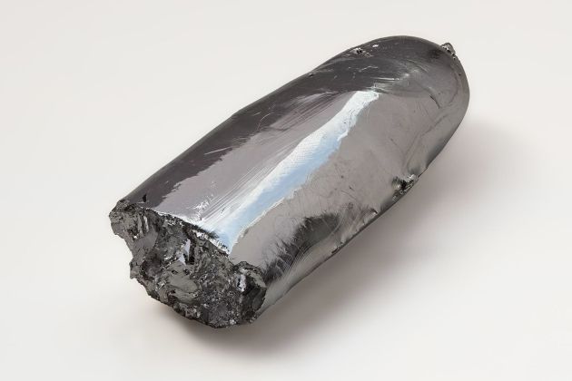 Ruthenium_a_half_bar.jpg