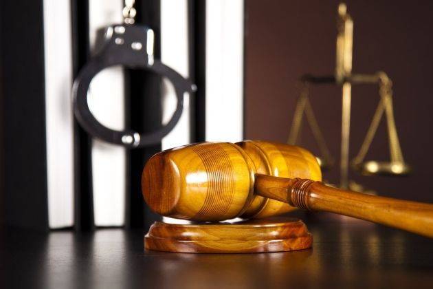 sodno kladivo, sodišče