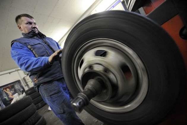 Menjava gum, pnevmatik, gume, pnevmatike, vulkanizer.jpg