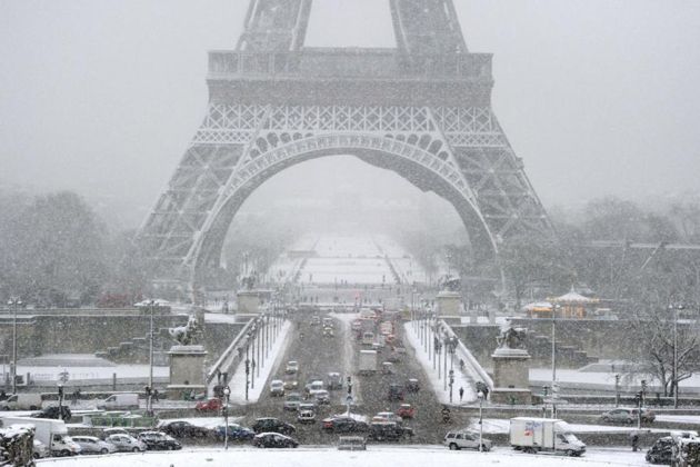 sneg-eiffel-pariz_tw.jpg