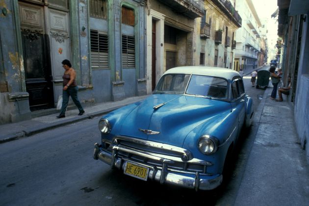 08 August, 1985A Chevrolet car is parked in a street of Old Havana, August 8, 1985..jpg