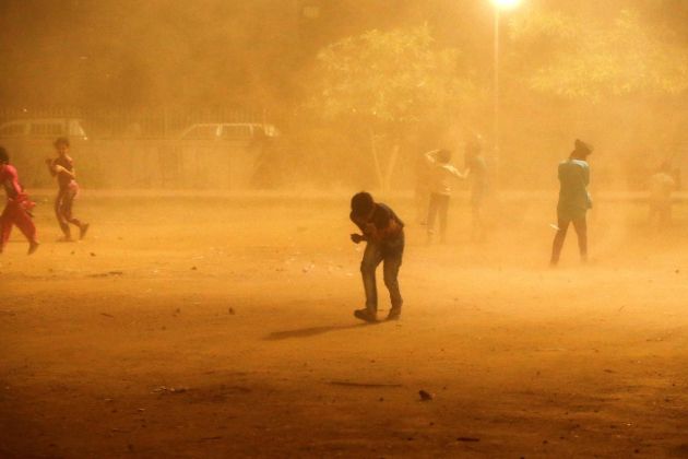 new delhi indija peščena nevihta