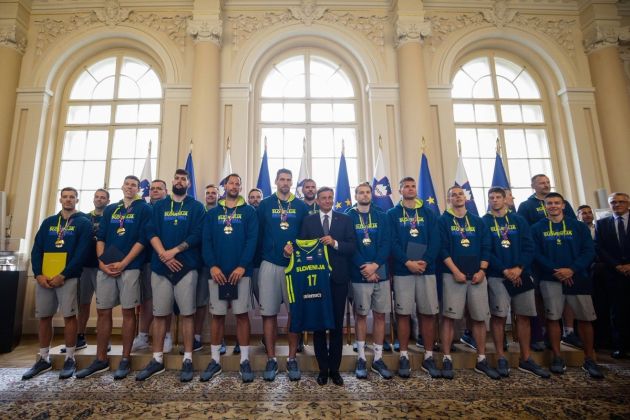 pahor kosarkarji odlikovanje zlati red.jpg