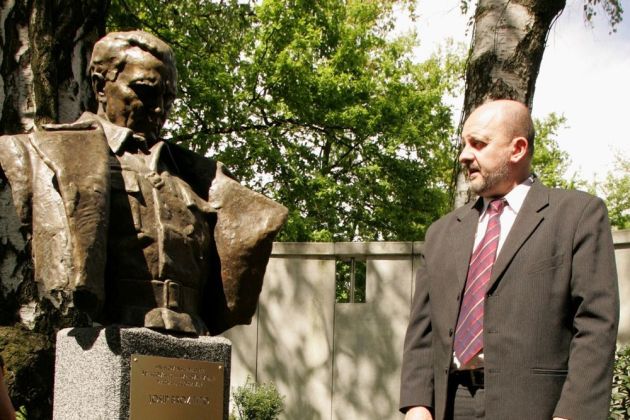 jelincic tito bobo.jpg