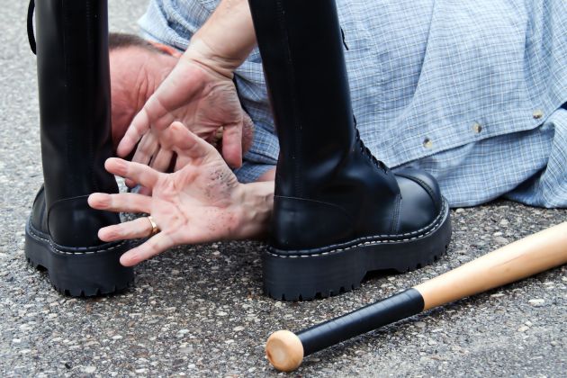 skrajnez nasilje desnicar ekstremist nacizem neonaci pf.jpg