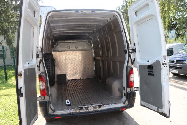 kombi, tujci, tihotapljenje ljudi