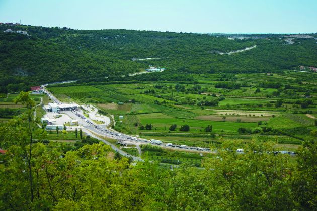 meja, dragonja, promet.jpg