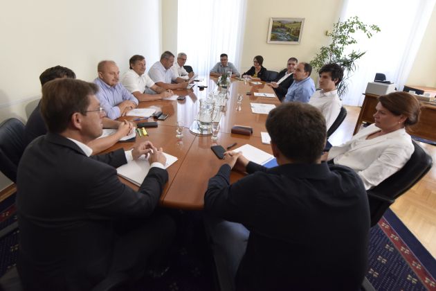 sarec cerar bratusek mesec zidan erjavec koalicija bobo.jpg