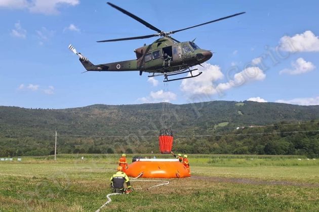 Grgar, požar, ogenj, helikopter.jpg