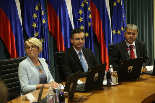 marjan sarec vlada pl.JPG