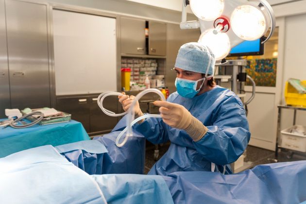 poseg, operacija, ginekologija, splav, abrazija.jpg