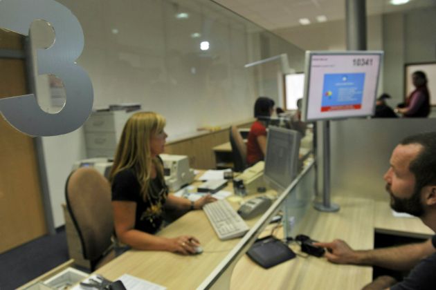 upravna enota, okence.jpg