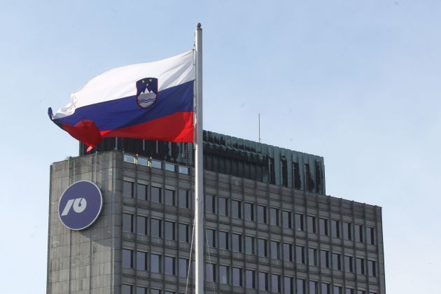 nlb slovenska zastava pl.jpg