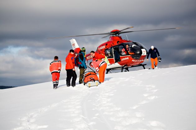helikopter sneg resevanje smucanje pf.jpg