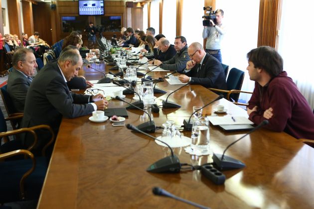 ozp poslanci jansa kordis dz.jpg