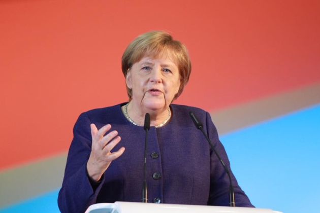 angela merkel fb.jpg