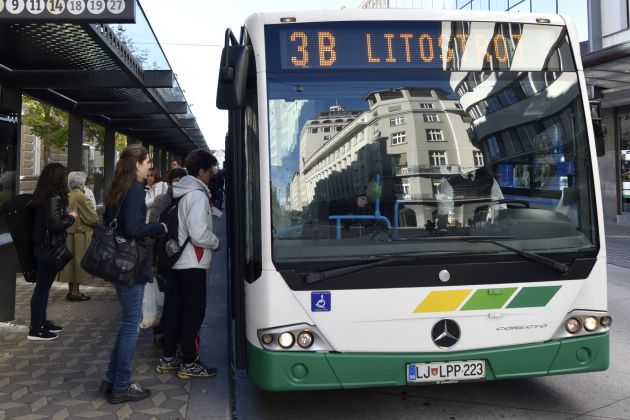 lpp avtobus postaja ljubljana bobo.jpg