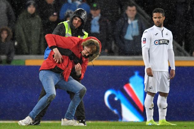 navijac swansea manchester city re.jpg