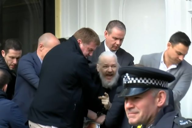julian assange aretacija
