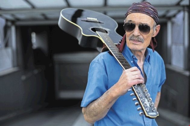 Tadej Dejvi Hrušovar.jpg